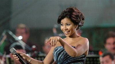 هل تقدم شيرين عبدالوهاب قصة حياتها في مسلسل!!..إليك الإجابة