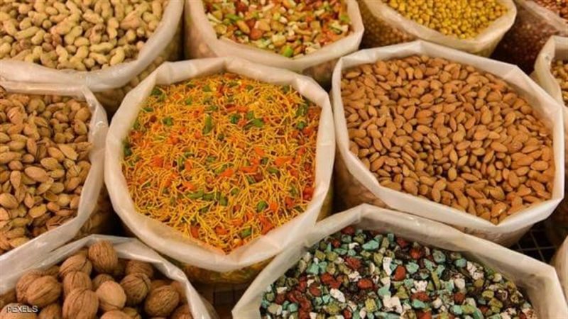 اللوز والبندق والجوز