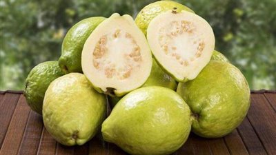 الجوافة..  كنز من الفيتامينات والمعادن