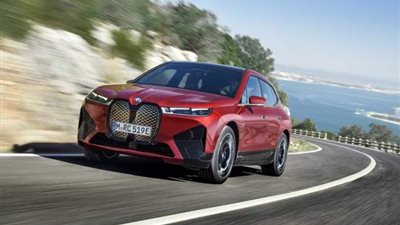 بالصور:بي إم دبليو تكشف عن iX الكهربائية بقوة 500 حصان