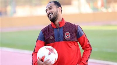 وليد سليمان يشارك في التدريبات الجماعية مع الأهلي