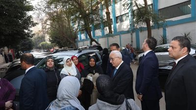 وزير التعليم يتفقد لجان امتحانات الشهادة الإعدادية بالجيزة (صور)