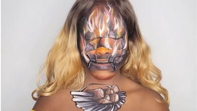 «الفاضى يعمل أكتر من كدة».. حكاية المرأة التى حولت وجهها لكراسة رسم