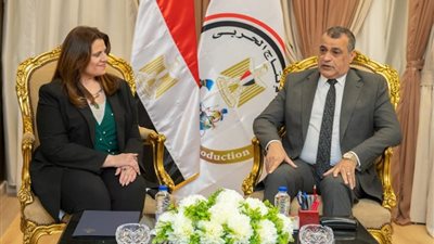 تعاون بين وزارتي الإنتاج الحربي والهجرة لدعم المصريين بالخارج.. تفاصيل