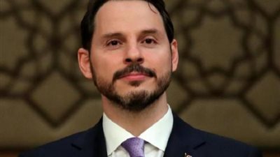 عاجل وخطير.. صهر أردوغان يستولي على مطار مصراتة الدولي