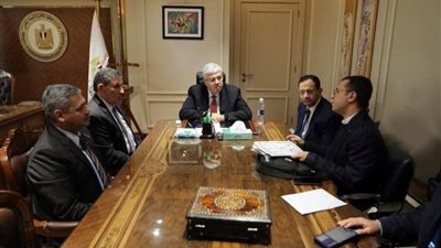 وزير التعليم العالي يعلن البدء في خطوات إنتاج دوائين مصريين جديدين.. تفاصيل