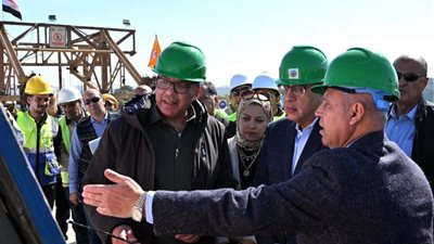 وزير النقل: تنفيذ المحاور التنموية  على النيل يقلل المسافات البينية إلى 25 كيلو متر