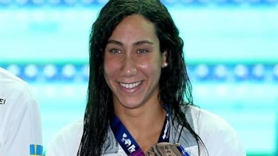 فريدة عثمان بطلا لبطولة أمريكا المفتوحة للسباحة