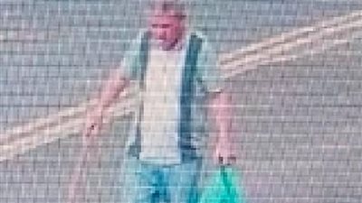 فيديو.. بريطاني يقتل جاره بشكل مروع ويتخلص من جثّته في صناديق القمامة