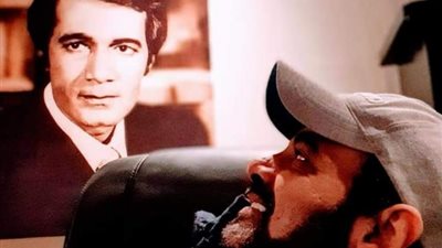 عمرو محمود ياسين لوالده في عيد الأب: أعظم أب في عيوني