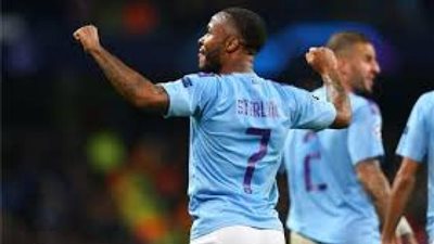 سترلينج ينادي بالهدوء وتخفيف الانتقادات للمنتخب الإنجليزي إثر تعادله مع اسكتلندا