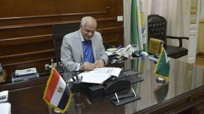 قرار رسمي.. محافظ الجيزة يزف بشرى سارة للمعلمين والأخصائيين بالمدارس