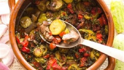 على طريقة الشيف شربيني.. كيفية تحضير طاجن الكوسة باللحمة