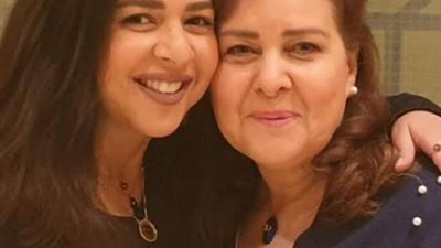 إيمى سمير غانم تطلب الدعاء لوالدتها وتعلق: أمى تعبانة