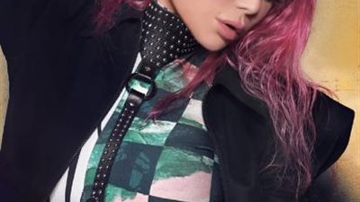 هيفاء وهبى تحتفل بنجاح أغنيتها ”لو كنت” بشكل مختلف