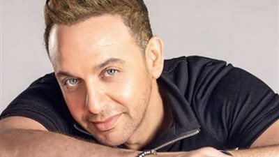 مصطفى قمر يحذف فيديو ابنته بعد الهجوم عليه