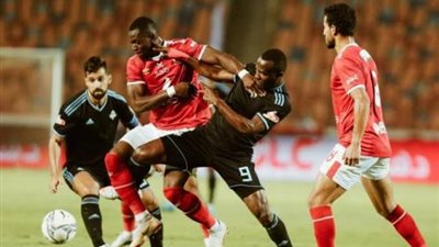 الأهلى المُنتشي بالتأهل الأفريقي يستضيف بيراميدز فى الدورى اليوم