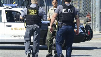 توجيه اتهام جديد لشرطي أمريكي اعتدى على شاب من أصول أفريقية