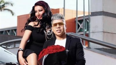 سمية الخشاب تعلق على زواجها من عمر كمال