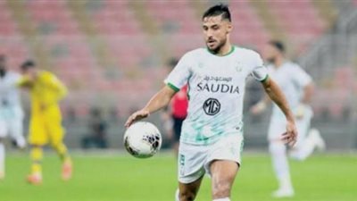 الأهلي السعودي ينفي رحيل يوسف بلايلي