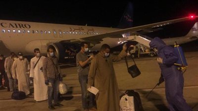 مطار الأقصر يستقبل 288 مصريا من العالقين بالكويت