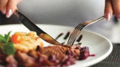 تجلب البركة.. تعرف على آداب الطعام عند الصحابة