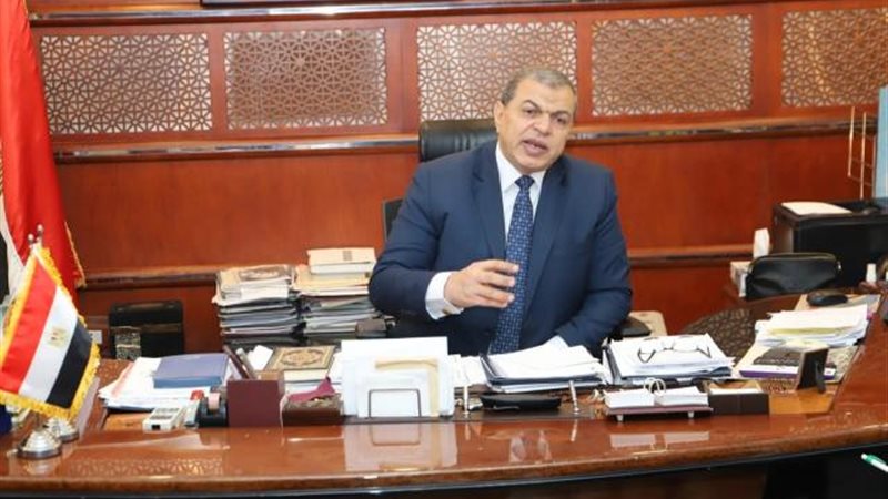 وزير القوي العاملة