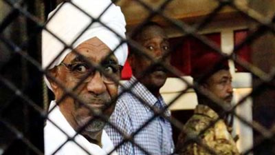 عاجل.. السودان يعلن عن فضيحة فساد جديدة لعمر البشير.. تفاصيل مذهلة