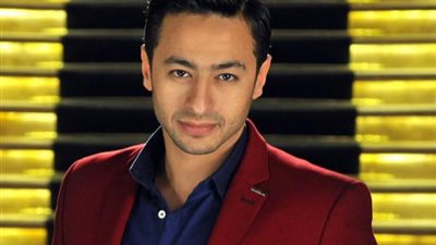 صورة نادرة.. شاهد كيف كان حمادة هلال في طفولته!