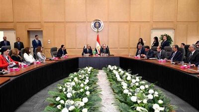 وزارة التجارة والأكاديمية العربية للعلوم توقعان بروتوكول تعاون للتبادل العلمي والتدريبي