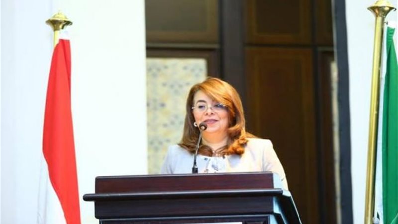 غادة والى