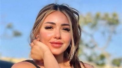 سارة سلامة بإطلالة جريئة فى أحدث ظهور لها