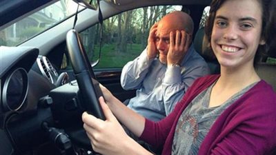 أزى تفرق بين قليل الخبرة والمحترف فى قيادة السيارات ؟!