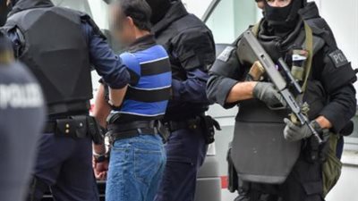 عاجل.. مقتل وإصابة 3 في عملية طعن بفرنسا