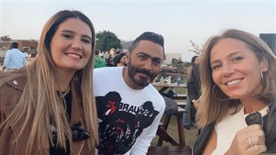 تامر حسني برفقة هنا شيحة في أول ظهور له بعد انفصاله عن بسمة بوسيل