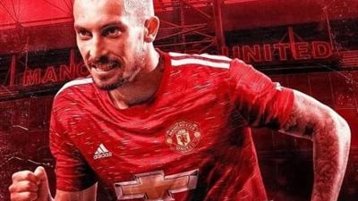 إصابة لاعب مانشستر يونايتد بالكورونا للمره الثانية