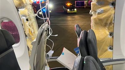 بعد تكرار الحوادث مؤخرًا.. هل السفر بالطائرات لا يزال آمنًا؟