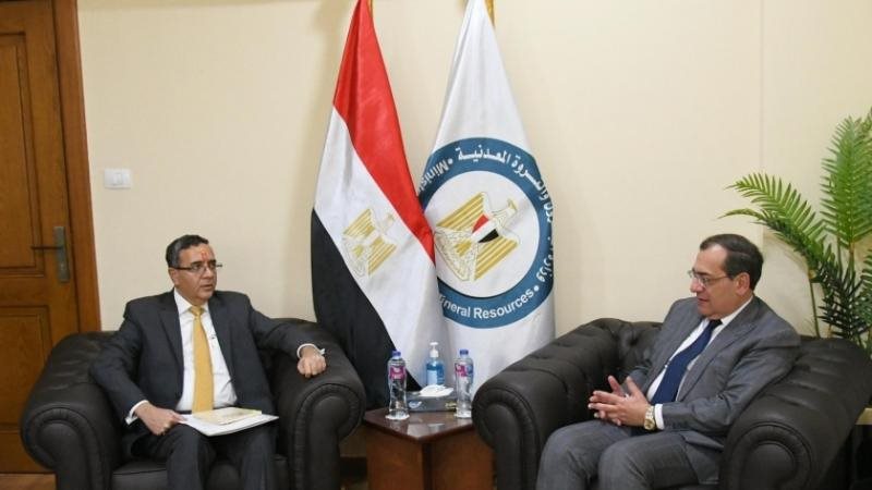 لقاء وزير البترول
