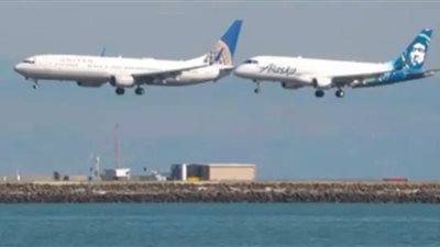 فيديو.. سباق بين طائرتين في الجو يحصد 2 مليون مشاهدة على إنستجرام