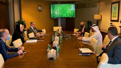 وزيرة التجارة والصناعة تبحث مع ممثلي شركة دبي للاستثمار خطط الشركة لإنشاء مجمع استثماري بكوم أوشيم بالفيوم
