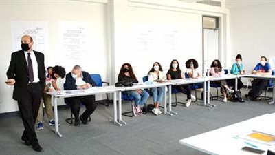 «التعلم بين جناحيه النظري و التطبيقي» .. حقوق الألمانية بالقاهرة تنظم برنامج تدريبي مكثف لطلابها