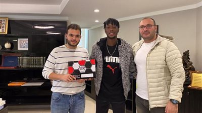 سيراميكا كليوباترا يعلن ضم شقيق جيرفينيو 3 سنوات