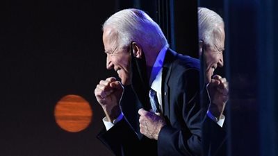 مقبلون علي الهلاك.. رسالة خطيرة من حملة بايدن بشأن فيروس كورونا