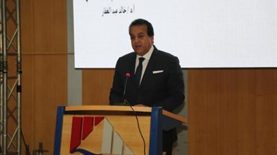 ننشر تفاصيل استراتيجية «التعليم العالي» لجذب الطلاب الوافدين للجامعات المصرية