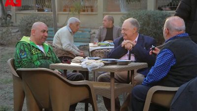 صور.. يحيى الفخرانى يواصل تصوير مسلسل ”عتبات البهجة”