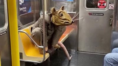 آخر تقاليع كورونا.. كل ما تريد معرفته عن الرجل الفأر الذى أشعل السوشيال ميديا