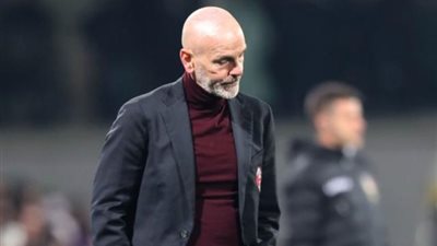 ميلان يعلن إيجابية المسحة الثانية لمدربه قبل مواجهة نابولي في الكالتشيو