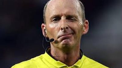 رسميا.. مايك دين حكَمًا لمواجهة  توتنهام ومانشستر سيتي بالبريميريج