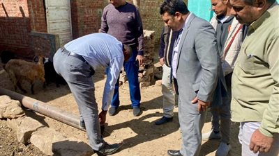 تعرف على قرارات النيابة بشأن سقوط عمود كهرباء فوق رأس طفلة في أسوان