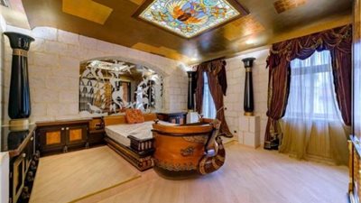 «الفراعنة داخلوا العاصمة الروسية».. حكاية الشقة الفرعونية التى يتجاوز ثمنها 2 مليون دولار